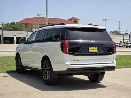Star White 2026 Ford Expedition Platinum