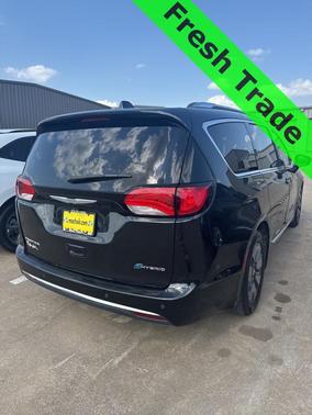 2018 Chrysler Pacifica Hybrid Limited