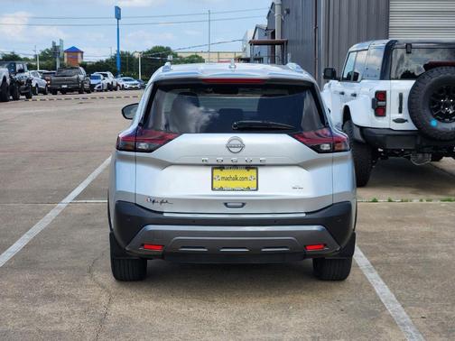 Brilliant Silver Metallic 2023 Nissan Rogue SL