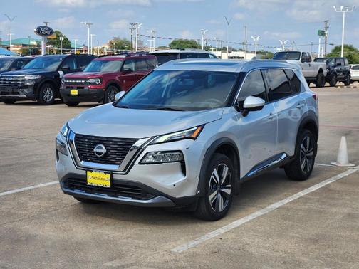 Brilliant Silver Metallic 2023 Nissan Rogue SL