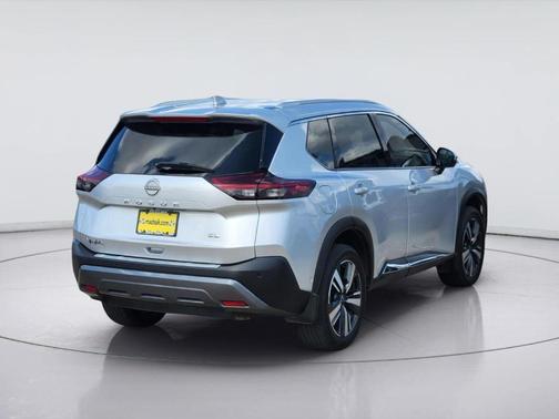 Brilliant Silver Metallic 2023 Nissan Rogue SL