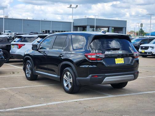 Crystal Black Pearl 2024 Honda Pilot EX-L