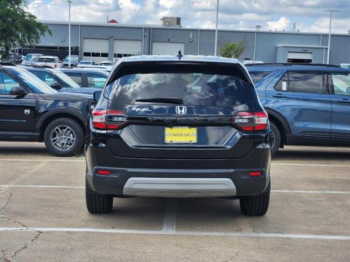 Crystal Black Pearl 2024 Honda Pilot EX-L