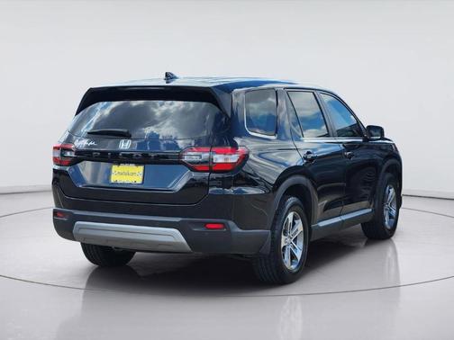 Crystal Black Pearl 2024 Honda Pilot EX-L