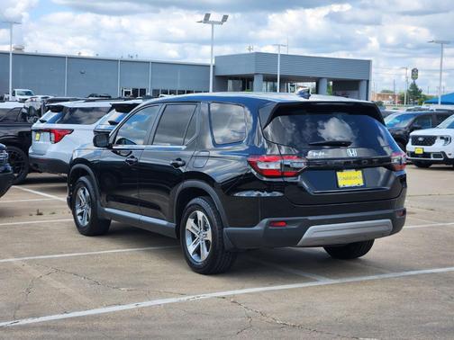 Crystal Black Pearl 2024 Honda Pilot EX-L