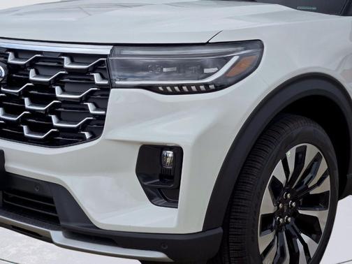 Star White 2026 Ford Explorer Platinum
