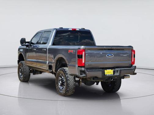 Carbonized Gray 2024 Ford F-250 Lariat