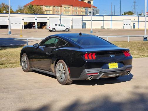 2025 Ford Mustang EcoBoost