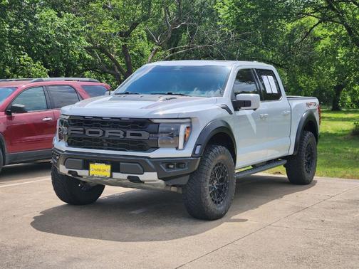 White Metallic 2025 Ford F-150 Raptor