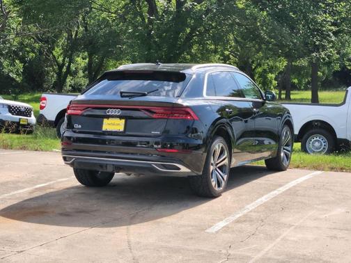 Orca Black Metallic 2019 Audi Q8 3.0T Premium Plus