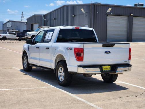 Oxford White 2022 Ford F-150 XLT
