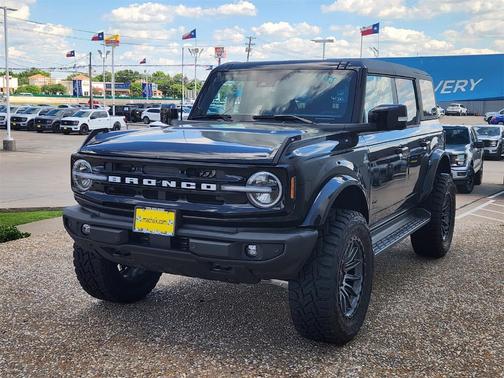 2025 Ford Bronco Outer Banks