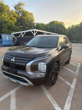 Bronze 2024 Mitsubishi Outlander SEL