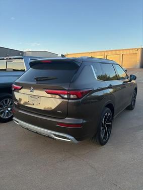 Bronze 2024 Mitsubishi Outlander SEL