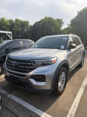 Silver Metallic 2020 Ford Explorer XLT