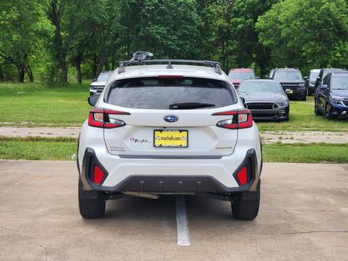 Crystal White Pearl 2024 Subaru Crosstrek Premium