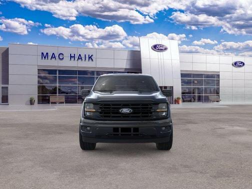 Agate Black 2026 Ford F-150 XLT