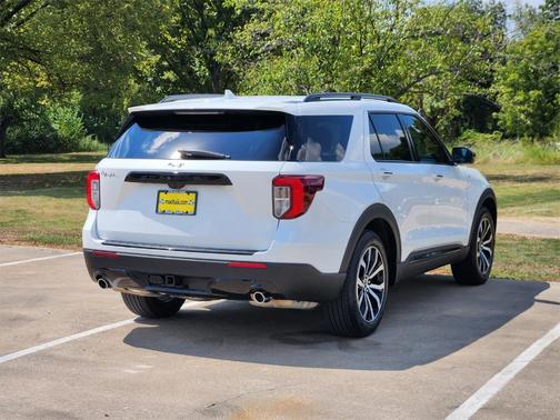 2022 Ford Explorer ST-Line