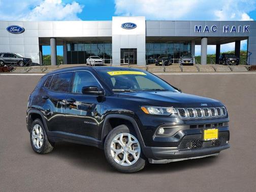 Diamond Black 2024 Jeep Compass Latitude