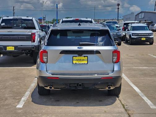 Silver Metallic 2024 Ford Explorer ST-Line