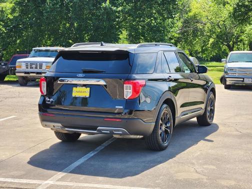 Black Metallic 2020 Ford Explorer XLT