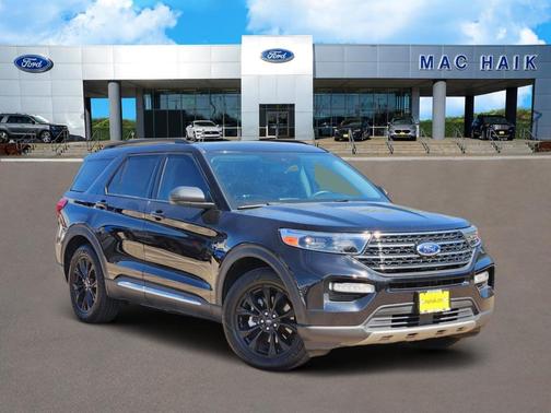 Black Metallic 2020 Ford Explorer XLT