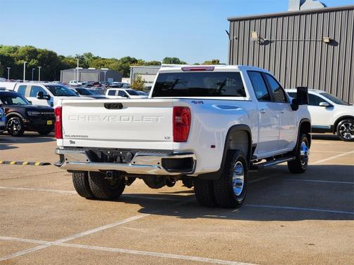 2024 Chevrolet Silverado 3500 LT