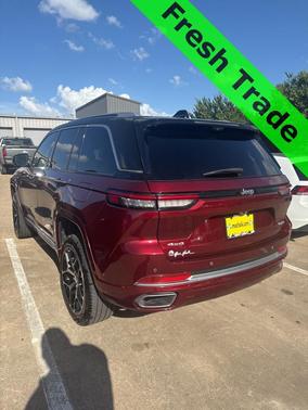 2023 Jeep Grand Cherokee Summit