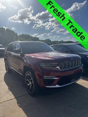 2023 Jeep Grand Cherokee Summit