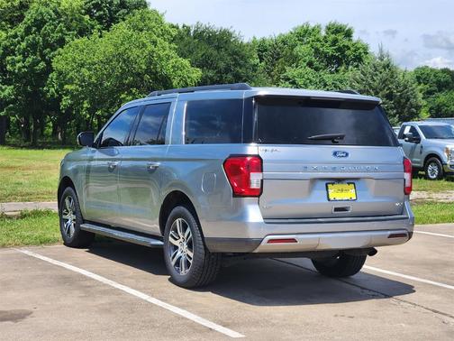 2022 Ford Expedition Max XLT