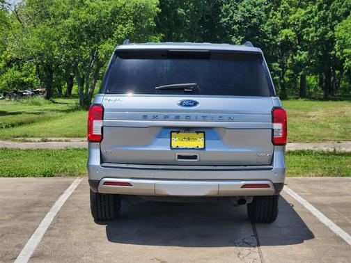 2022 Ford Expedition Max XLT