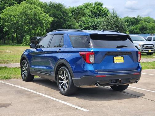 2022 Ford Explorer ST-Line
