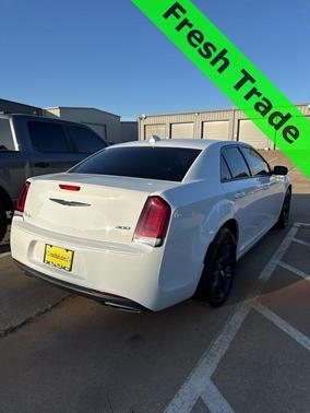 2023 Chrysler 300 Touring