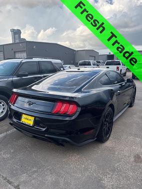 2020 Ford Mustang EcoBoost