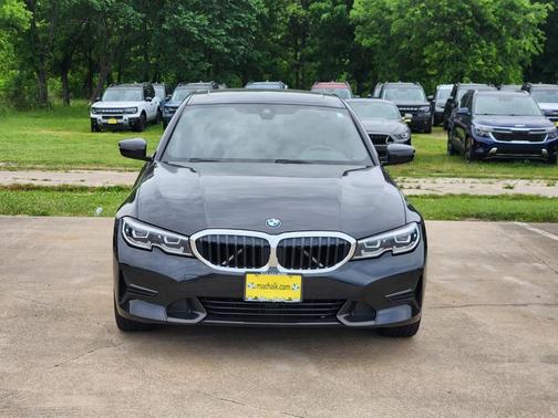 Black Sapphire Metallic 2019 BMW 330 i