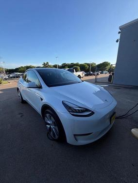 White 2023 Tesla Model Y Long Range