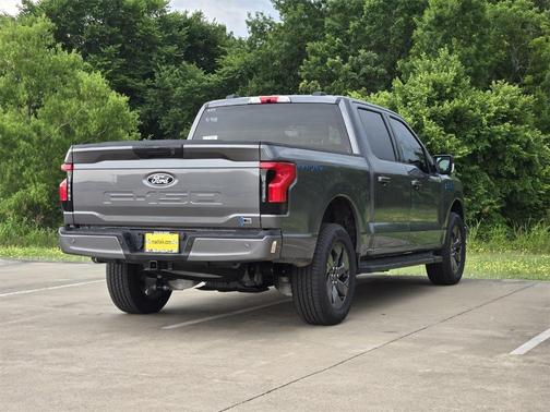 2025 Ford F-150 Lightning Flash