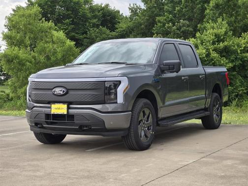 2025 Ford F-150 Lightning Flash