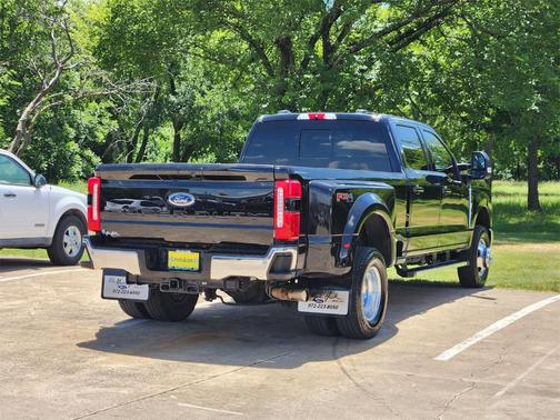 2024 Ford F-350 Lariat Super Duty