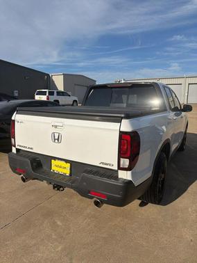 White 2023 Honda Ridgeline Black Edition