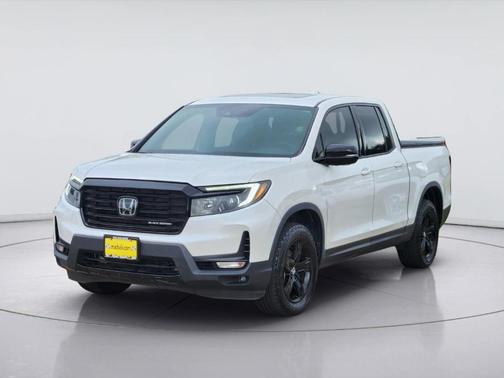 White 2023 Honda Ridgeline Black Edition