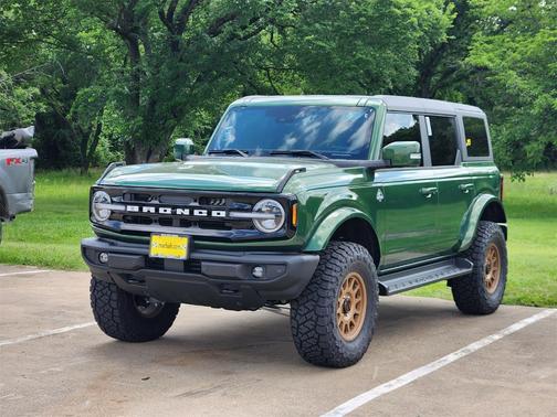2025 Ford Bronco Outer Banks
