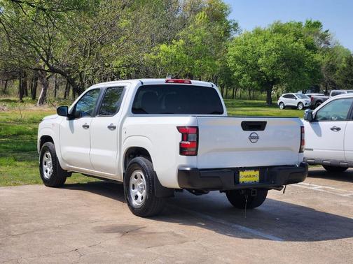 Glacier White 2022 Nissan Frontier S