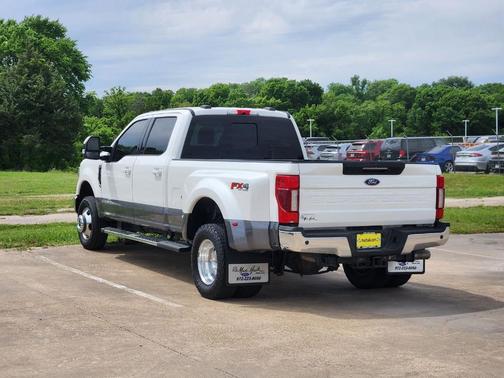White 2021 Ford F-350 Lariat Super Duty