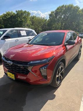 Cayenne Orange Metallic 2024 Chevrolet Trax 1RS
