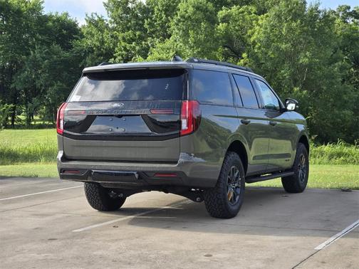 2025 Ford Expedition Tremor