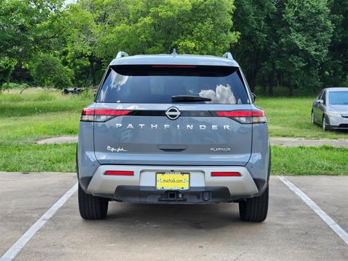 2023 Nissan Pathfinder Platinum