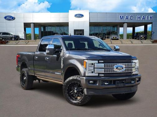 Magnetic 2019 Ford F-250 Platinum
