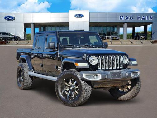 Black Clearcoat 2020 Jeep Gladiator Overland