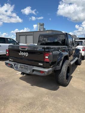 Black Clearcoat 2020 Jeep Gladiator Overland
